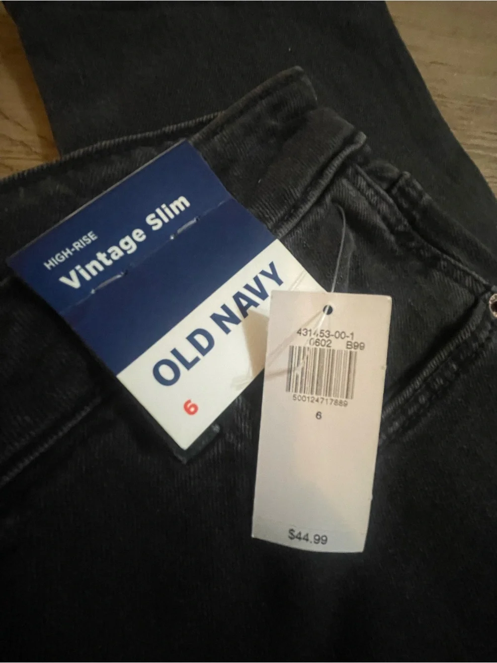 NEW WITH TAGS Old Navy Black Women’s Vintage Slim Jeans